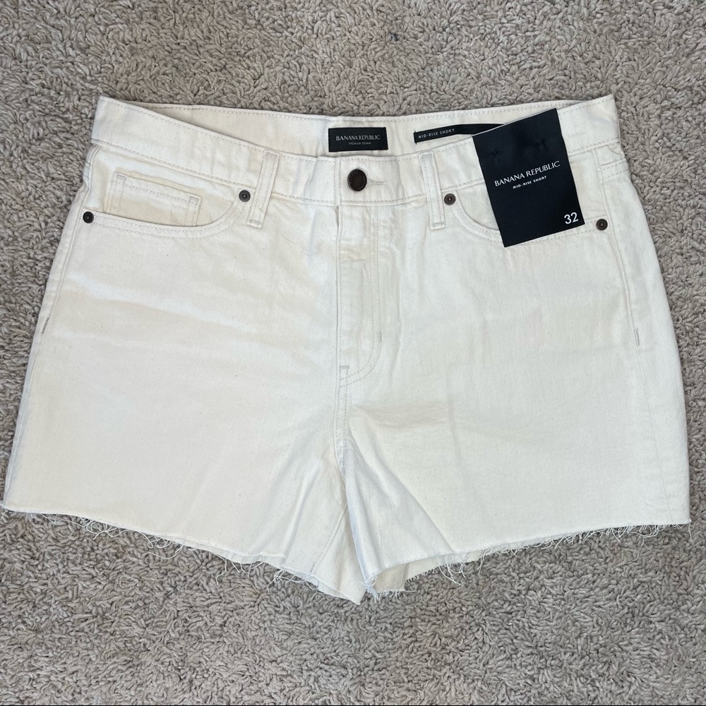 Banana Republic Mid-Rise Premium Denim Short Size 32